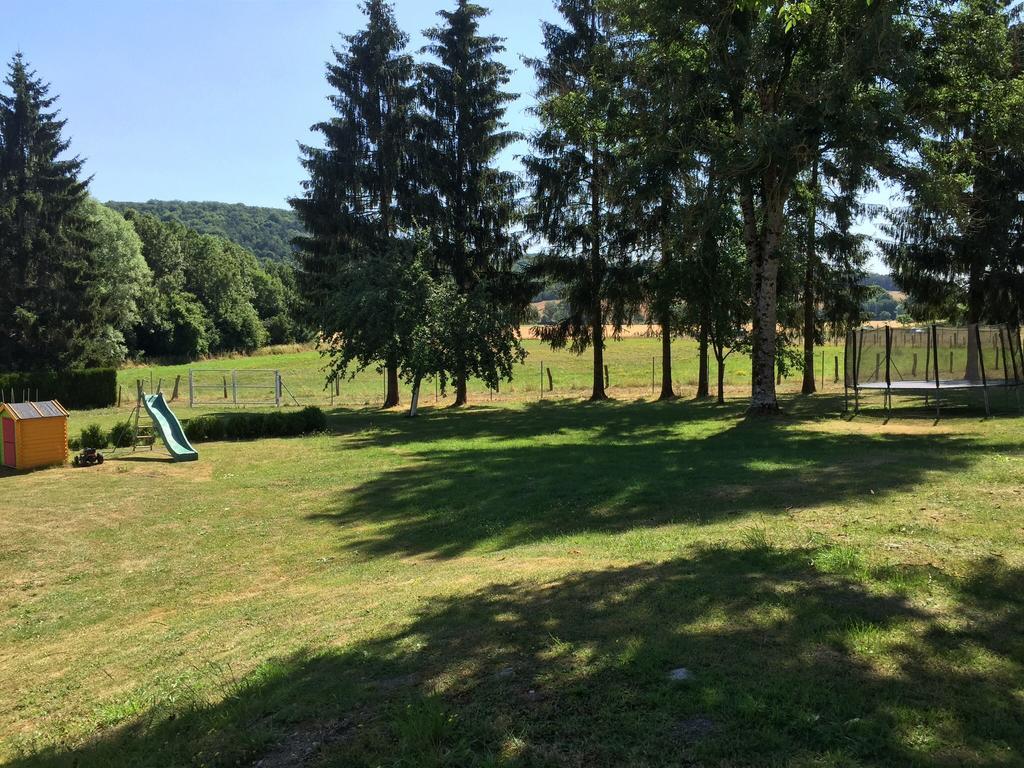 Au Repos De La Blaise Pension Buitenkant foto
