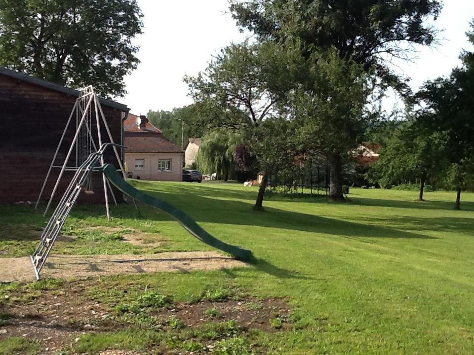 Au Repos De La Blaise Pension Buitenkant foto