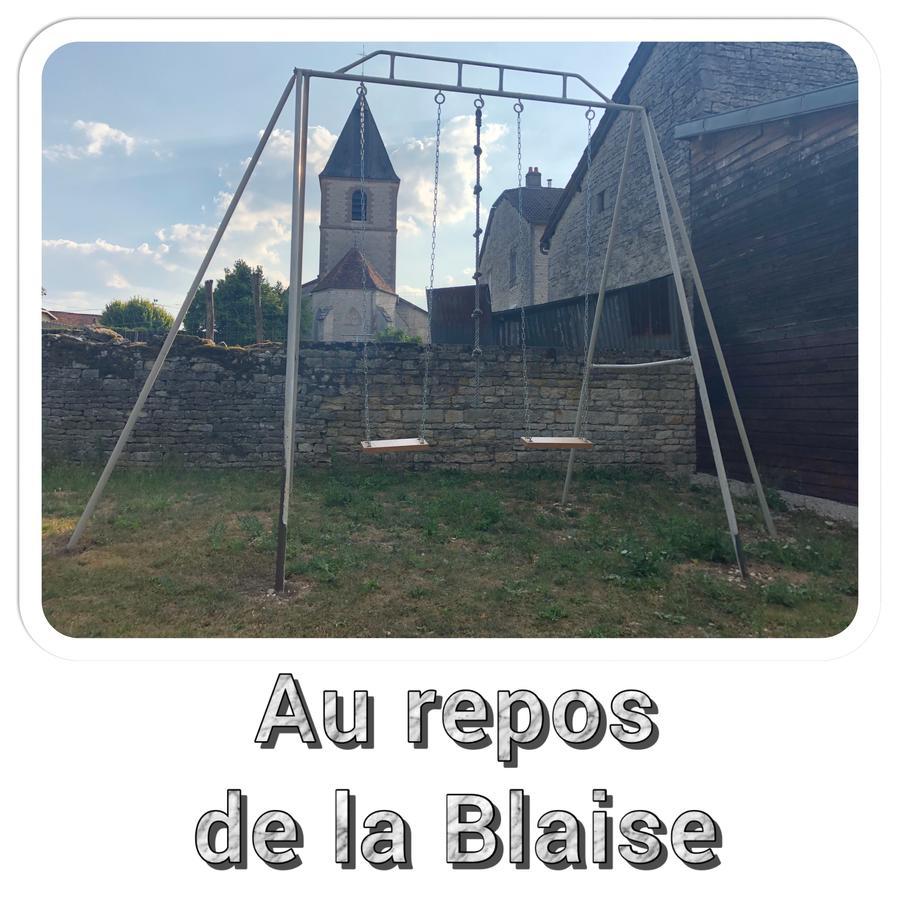 Au Repos De La Blaise Pension Buitenkant foto